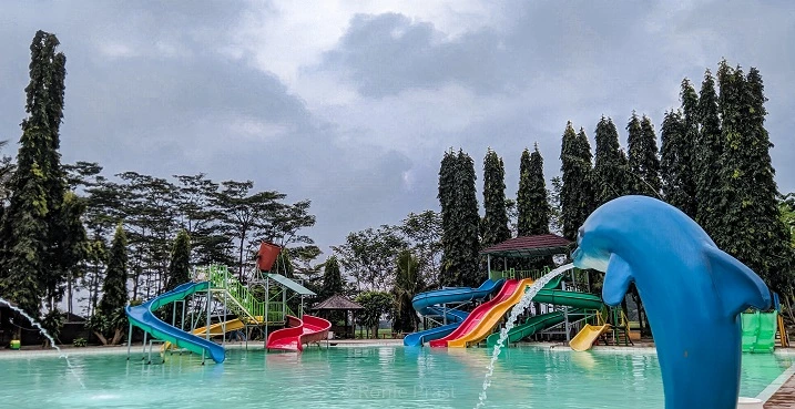 Kolam Renang Boja Kendal