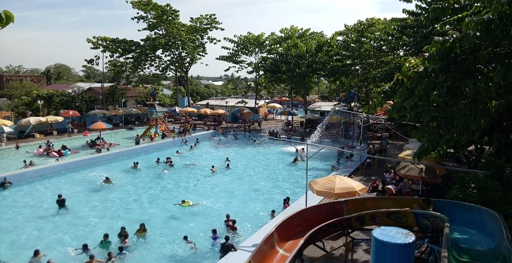 Kolam Renang Pondok Cabe Medan
