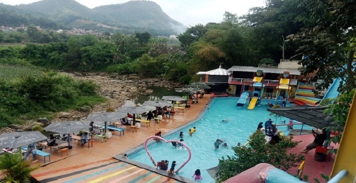 Kolam Renang Satabeu