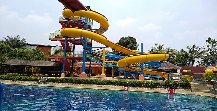 Kolam Renang Situ Gintung