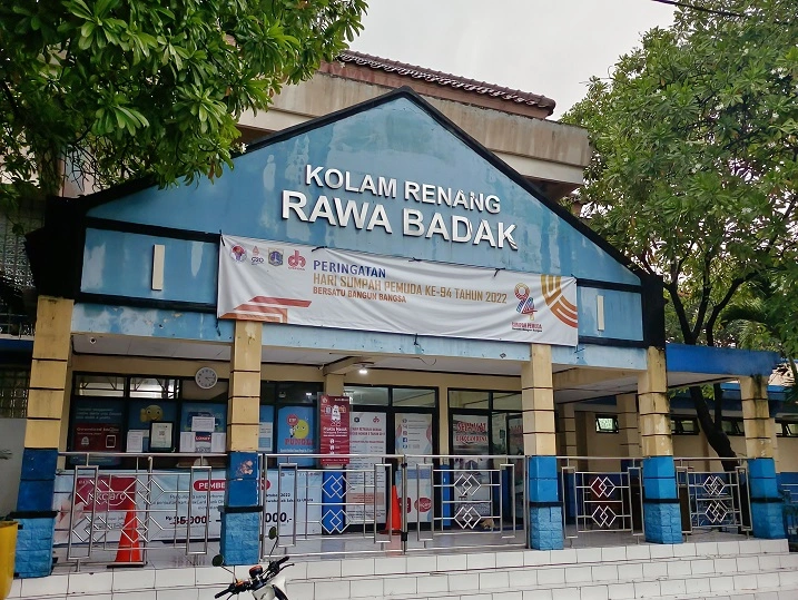 Loket Kolam Renang Rawa Badak